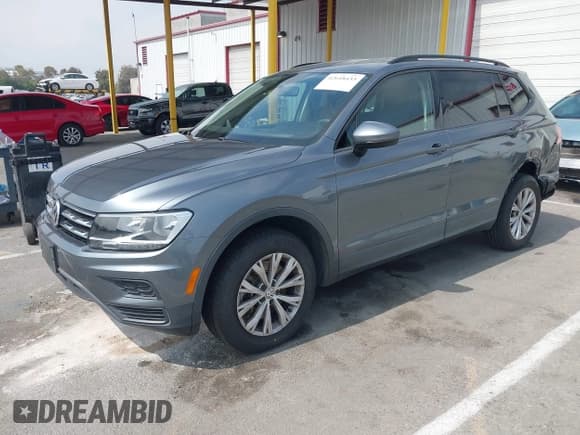 ✅ 2020 Volkswagen Tiguan S • VIN: 3VV1B7AX2LM103992 • Лот: 42618433. Опубликован ранее на IAAI с пробегом 55 172 миль. Бесплатный доступ к архиву аукционных продаж из США и подробный отчёт об истории автомобиля на DreamBid. Изображение 17.
