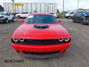 ✅ 2015 Dodge Challenger R/T • VIN: 2C3CDZAT9FH914013 • Lot: 43288641. Wystawiony na IAAI z przebiegiem 61 922 mil. Bezpłatny archiwum sprzedaży aukcyjnych z USA i szczegółowy raport historii pojazdu na DreamBid. Zdjęcie 12.