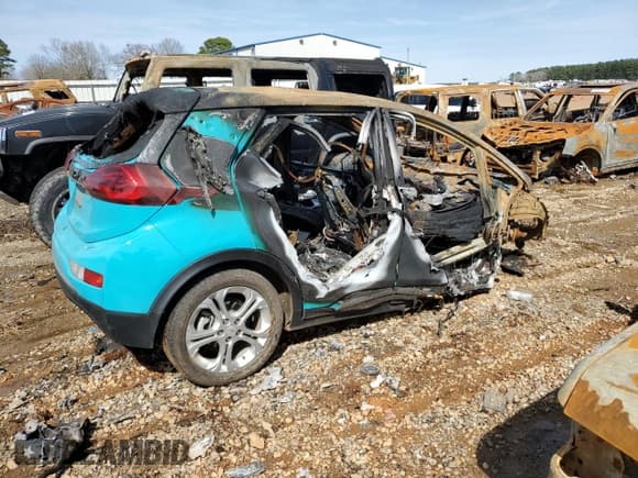 ✅ 2020 Chevrolet Bolt EV LT • VIN: 1G1FY6S03L4149155 • Lot: 47466035. Wystawiony na Copart z przebiegiem Nie podano. Bezpłatny archiwum sprzedaży aukcyjnych z USA i szczegółowy raport historii pojazdu na DreamBid. Zdjęcie 3.