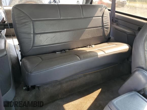 ✅ 1996 Ford Bronco Custom • VIN: 1FMEU15H6TLB03713 • Лот: 66668865. Опубликован ранее на Copart с пробегом 144 543 миль. Бесплатный доступ к архиву аукционных продаж из США и подробный отчёт об истории автомобиля на DreamBid. Изображение 11.