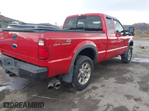 ✅ 2008 Ford F-250 XL • VIN: 1FTSX21R08ED81960 • Lot: 43584562. Wystawiony na IAAI z przebiegiem 146 067 mil. Bezpłatny archiwum sprzedaży aukcyjnych z USA i szczegółowy raport historii pojazdu na DreamBid. Zdjęcie 4.