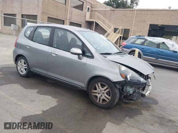 ✅ 2008 Honda Fit • VIN: JHMGD38428S004027 • Lot: 43682043. Listed on IAAI with 150,185 mi. Free auction sales archive from the USA and detailed vehicle history report at DreamBid. Image 1.
