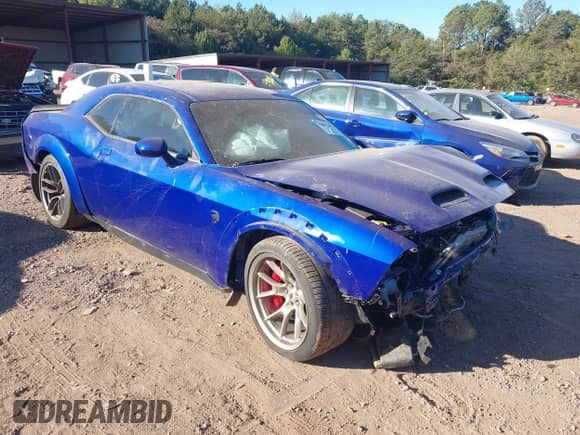 2022 Dodge Challenger SRT Hellcat with VIN 2C3CDZC92NH177608, listed as a IAAI auction lot 40596685 with 18,229 mi miles and . Bid and sale history available at DreamBid. Image 1.