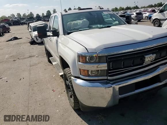 ✅ 2017 Chevrolet Silverado 2500HD Work Truck • VIN: 1GC2KUEG1HZ301934 • Лот: 81840225. Опубликован ранее на Copart с пробегом 169 185 миль. Бесплатный доступ к архиву аукционных продаж из США и подробный отчёт об истории автомобиля на DreamBid. Изображение 13.