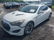 ✅ 2013 Hyundai Genesis Coupe Premium • VIN: KMHHT6KD4DU097582 • Lot: 42276696. Wystawiony na IAAI z przebiegiem 114 934 mil. Bezpłatny archiwum sprzedaży aukcyjnych z USA i szczegółowy raport historii pojazdu na DreamBid. Zdjęcie 2.