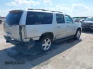 ✅ 2014 Chevrolet Suburban LTZ • VIN: 1GNSCKE06ER107262 • Lot: 43301081. Wystawiony na IAAI z przebiegiem 122 888 mil. Bezpłatny archiwum sprzedaży aukcyjnych z USA i szczegółowy raport historii pojazdu na DreamBid. Zdjęcie 4.