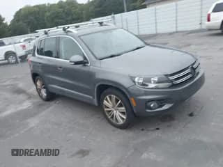 ✅ 2013 Volkswagen Tiguan S • VIN: WVGBV3AX9DW623266 • Lot: 43389025. Listed on IAAI with 121,989 mi. Free auction sales archive from the USA and detailed vehicle history report at DreamBid. Image 1.