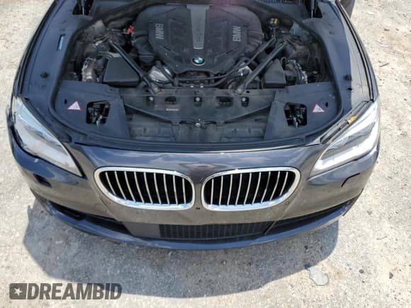 ✅ 2015 BMW 7 Series 750i • VIN: WBAYA8C54FD825401 • Lot: 67568435. Listed on Copart with 139,594 mi. Free auction sales archive from the USA and detailed vehicle history report at DreamBid. Image 11.
