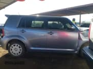 ✅ 2010 Scion xB • VIN: JTLZE4FE9A1102383 • Lot: 43646442. Wystawiony na IAAI z przebiegiem 214 882 mil. Bezpłatny archiwum sprzedaży aukcyjnych z USA i szczegółowy raport historii pojazdu na DreamBid. Zdjęcie 14.