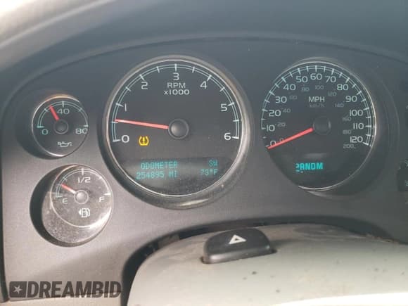 ✅ 2009 Chevrolet Suburban LTZ • VIN: 1GNFC36019R136227 • Лот: 60698845. Опубликован ранее на Copart с пробегом 254 895 миль. Бесплатный доступ к архиву аукционных продаж из США и подробный отчёт об истории автомобиля на DreamBid. Изображение 9.