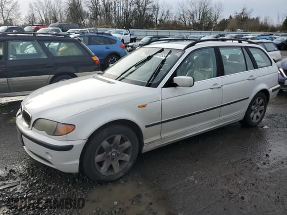 ✅ 2003 BMW 3 Series 325xi • VIN: WBAEP33453PF02144 • Lot: 86409354. Listed on Copart with 312,336 mi. Free auction sales archive from the USA and detailed vehicle history report at DreamBid. Image 1.