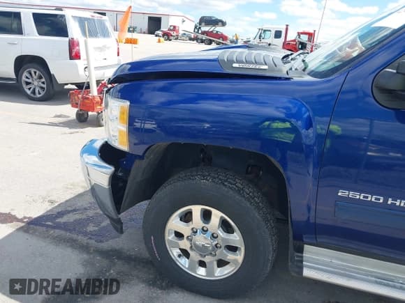✅ 2013 Chevrolet Silverado 2500HD LT • VIN: 1GC1KXCG1DF196694 • Lot: 42320081. Listed on IAAI with 93,305 mi. Free auction sales archive from the USA and detailed vehicle history report at DreamBid. Image 18.