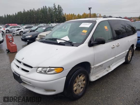 ✅ 1996 Dodge Caravan LE • VIN: 1B4GP54L4TB393941 • Lot: 43606447. Wystawiony na IAAI z przebiegiem Nie podano. Bezpłatny archiwum sprzedaży aukcyjnych z USA i szczegółowy raport historii pojazdu na DreamBid. Zdjęcie 17.