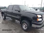 ✅ 2006 Chevrolet Silverado 2500HD LT3 • VIN: 1GCHK23U96F135779 • Lot: 43832475. Wystawiony na IAAI z przebiegiem Nie podano. Bezpłatny archiwum sprzedaży aukcyjnych z USA i szczegółowy raport historii pojazdu na DreamBid. Zdjęcie 1.