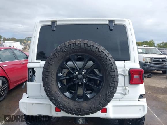 ✅ 2021 Jeep Wrangler Unlimited Sahara • VIN: 1C4HJXEG1MW597127 • Lot: 43354032. Listed on IAAI with 82,436 mi. Free auction sales archive from the USA and detailed vehicle history report at DreamBid. Image 16.