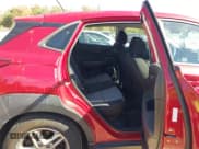 ✅ 2018 Hyundai Kona SE • VIN: KM8K1CAA7JU095919 • Лот: 43348319. Опубликован ранее на IAAI с пробегом 93 709 миль. Бесплатный доступ к архиву аукционных продаж из США и подробный отчёт об истории автомобиля на DreamBid. Изображение 8.