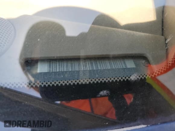 ✅ 2001 Jeep Grand Cherokee Laredo • VIN: 1J4GW48S11C567869 • Lot: 58847415. Listed on Copart with 217,279 mi. Free auction sales archive from the USA and detailed vehicle history report at DreamBid. Image 14.