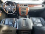 ✅ 2007 Chevrolet Suburban LTZ • VIN: 3GNFK16347G144417 • Lot: 71093544. Wystawiony na Copart z przebiegiem 279 255 mil. Bezpłatny archiwum sprzedaży aukcyjnych z USA i szczegółowy raport historii pojazdu na DreamBid. Zdjęcie 8.