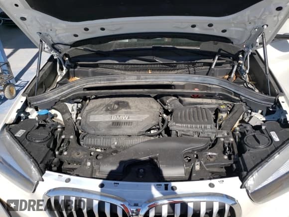 ✅ 2021 BMW X1 xDrive28i • VIN: WBXJG9C08M3M77833 • Lot: 92465635. Wystawiony na Copart z przebiegiem 51 153 mil. Bezpłatny archiwum sprzedaży aukcyjnych z USA i szczegółowy raport historii pojazdu na DreamBid. Zdjęcie 12.