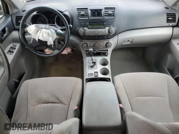 ✅ 2009 Toyota Highlander SR5 • VIN: JTEES44A192140372 • Lot: 80072565. Listed on Copart with 343,710 mi. Free auction sales archive from the USA and detailed vehicle history report at DreamBid. Image 8.