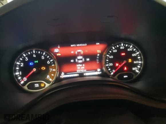 ✅ 2023 Jeep Renegade Limited • VIN: ZACNJDD17PPP28185 • Лот: 84398634. Опубликован ранее на Copart с пробегом 23 742 миль. Бесплатный доступ к архиву аукционных продаж из США и подробный отчёт об истории автомобиля на DreamBid. Изображение 9.