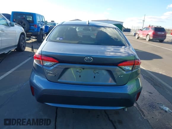 ✅ 2021 Toyota Corolla LE • VIN: JTDEPMAE8MJ151509 • Lot: 43643046. Listed on IAAI with 95,311 mi. Free auction sales archive from the USA and detailed vehicle history report at DreamBid. Image 17.