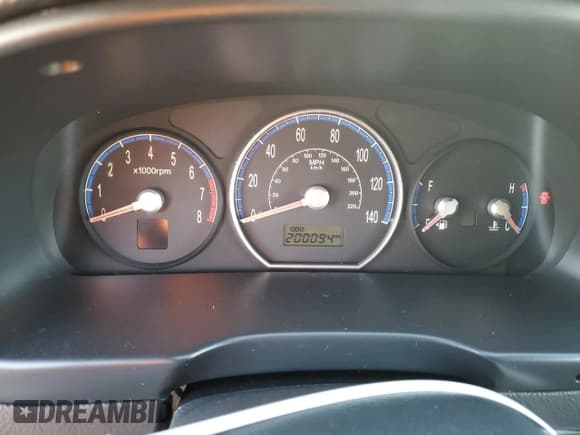 ✅ 2007 Hyundai Santa Fe GLS • VIN: 5NMSG13D97H092227 • Lot: 82208244. Listed on Copart with 200,094 mi. Free auction sales archive from the USA and detailed vehicle history report at DreamBid. Image 9.