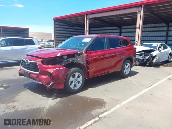 ✅ 2023 Toyota Highlander L • VIN: 5TDKDRAHXPS509316 • Lot: 42674115. Wystawiony na IAAI z przebiegiem 6 121 mil. Bezpłatny archiwum sprzedaży aukcyjnych z USA i szczegółowy raport historii pojazdu na DreamBid. Zdjęcie 2.