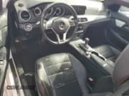 ✅ 2013 Mercedes-Benz C 250 • VIN: WDDGJ4HB4DG097490 • Lot: 58308455. Wystawiony na Copart z przebiegiem 130 067 mil. Bezpłatny archiwum sprzedaży aukcyjnych z USA i szczegółowy raport historii pojazdu na DreamBid. Zdjęcie 8.