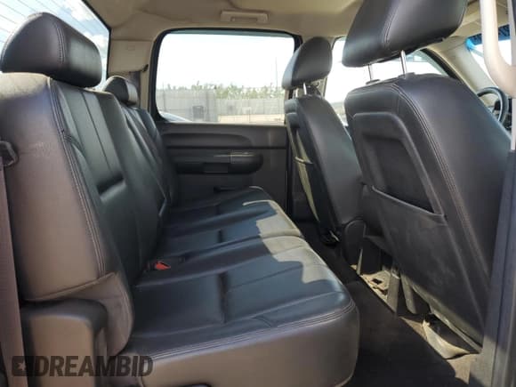 ✅ 2014 Chevrolet Silverado 2500HD LT • VIN: 1GC1KXCG6EF104674 • Лот: 67274325. Опубликован ранее на Copart с пробегом 364 261 миль. Бесплатный доступ к архиву аукционных продаж из США и подробный отчёт об истории автомобиля на DreamBid. Изображение 10.