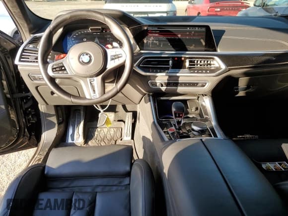 ✅ 2022 BMW X6 M • VIN: 5YMCY0C05N9M66843 • Lot: 41217524. Wystawiony na Copart z przebiegiem 13 937 mil. Bezpłatny archiwum sprzedaży aukcyjnych z USA i szczegółowy raport historii pojazdu na DreamBid. Zdjęcie 8.
