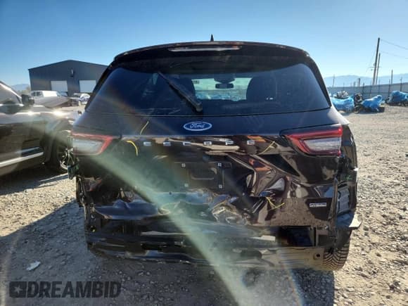 ✅ 2023 Ford Escape PHEV • VIN: 1FMCU0E12PUA67782 • Lot: 81421595. Listed on Copart with 31,748 mi. Free auction sales archive from the USA and detailed vehicle history report at DreamBid. Image 6.