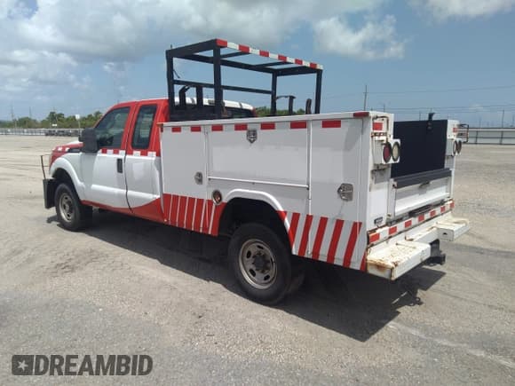 ✅ 2016 Ford F-250 XL • VIN: 1FD7X2B67GEC87420 • Lot: 42014966. Wystawiony na IAAI z przebiegiem Nie podano. Bezpłatny archiwum sprzedaży aukcyjnych z USA i szczegółowy raport historii pojazdu na DreamBid. Zdjęcie 3.