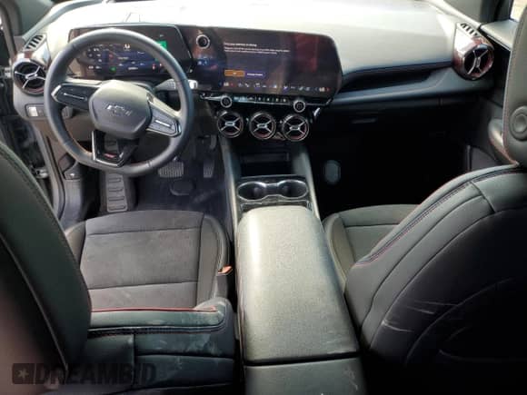 2024 Chevrolet Blazer EV eAWD RS z VIN 3GNKDCRJ9RS148137, wystawiony jako Copart lot #69005545 z przebiegiem 20 052 mil mil oraz Czysty tytuł • Clean title. Historia ofert i sprzedaży dostępna na DreamBid. Obrazek 8.