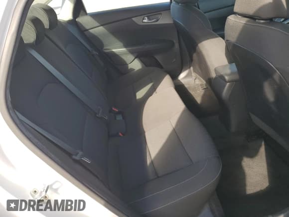 ✅ 2019 Kia Forte LXS • VIN: 3KPF24ADXKE018335 • Lot: 90901895. Listed on Copart with 90,903 mi. Free auction sales archive from the USA and detailed vehicle history report at DreamBid. Image 10.