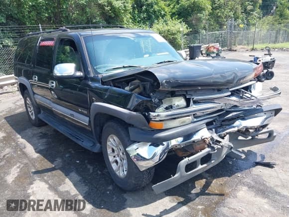 ✅ 2000 Chevrolet Suburban LS • VIN: 3GNFK16T7YG126026 • Лот: 42735081. Опубликован ранее на IAAI с пробегом 182 455 миль. Бесплатный доступ к архиву аукционных продаж из США и подробный отчёт об истории автомобиля на DreamBid. Изображение 1.