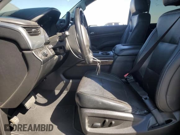 ✅ 2019 Chevrolet Tahoe LS • VIN: 1GNSCAKC6KR230757 • Lot: 72027705. Wystawiony na Copart z przebiegiem 82 004 mil. Bezpłatny archiwum sprzedaży aukcyjnych z USA i szczegółowy raport historii pojazdu na DreamBid. Zdjęcie 7.