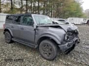 ✅ 2025 Ford Bronco Big Bend • VIN: 1FMDE7BH3SLB15994 • Lot: 94417555. Wystawiony na Copart z przebiegiem 1 518 mil. Bezpłatny archiwum sprzedaży aukcyjnych z USA i szczegółowy raport historii pojazdu na DreamBid. Zdjęcie 4.