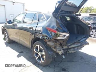 ✅ 2024 Chevrolet Trax 1RS • VIN: KL77LGE25RC212894 • Лот: 43302190. Опубликован ранее на IAAI с пробегом 9 282 миль. Бесплатный доступ к архиву аукционных продаж из США и подробный отчёт об истории автомобиля на DreamBid. Изображение 3.