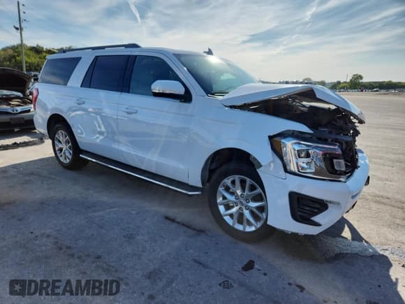 ✅ 2021 Ford Expedition Max XLT • VIN: 1FMJK1HT5MEA31963 • Lot: 71964675. Listed on Copart with 43,426 mi. Free auction sales archive from the USA and detailed vehicle history report at DreamBid. Image 4.