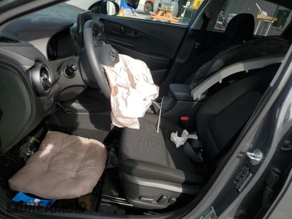 ✅ 2023 Hyundai Kona SEL • VIN: KM8K62AB8PU982135 • Лот: 57385744. Опубликован ранее на Copart с пробегом 10 971 миль. Бесплатный доступ к архиву аукционных продаж из США и подробный отчёт об истории автомобиля на DreamBid. Изображение 7.