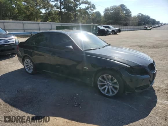 ✅ 2011 BMW 3 Series 328i • VIN: WBAPH7C55BA801993 • Lot: 92884805. Listed on Copart with 95,442 mi. Free auction sales archive from the USA and detailed vehicle history report at DreamBid. Image 4.