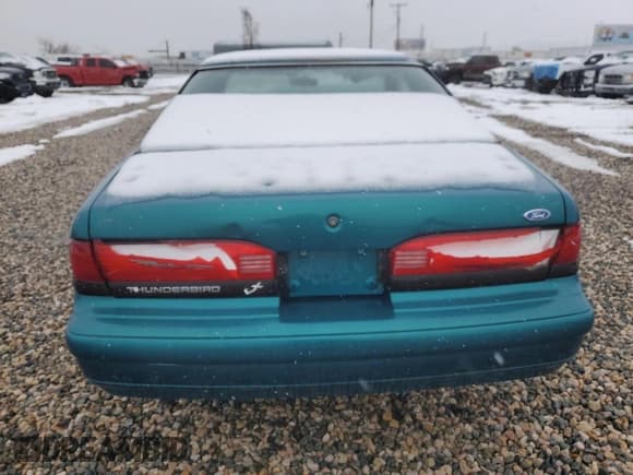✅ 1993 Ford Thunderbird • VIN: 1FAPP6245PH211483 • Лот: 82421444. Опубликован ранее на Copart с пробегом 281 065 миль. Бесплатный доступ к архиву аукционных продаж из США и подробный отчёт об истории автомобиля на DreamBid. Изображение 6.