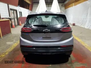 ✅ 2023 Chevrolet Bolt EV 1LT • VIN: 1G1FW6S08P4186035 • Lot: 79163604. Wystawiony na Copart z przebiegiem 28 839 mil. Bezpłatny archiwum sprzedaży aukcyjnych z USA i szczegółowy raport historii pojazdu na DreamBid. Zdjęcie 6.