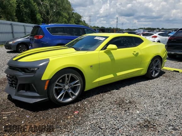 ✅ 2020 Chevrolet Camaro 2LT • VIN: 1G1FD1RX9L0138248 • Lot: 59248214. Listed on Copart with 56,599 mi. Free auction sales archive from the USA and detailed vehicle history report at DreamBid. Image 1.