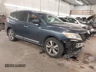✅ 2015 Nissan Pathfinder SL • VIN: 5N1AR2MM5FC712851 • Lot: 43283655. Wystawiony na IAAI z przebiegiem 199 532 mil. Bezpłatny archiwum sprzedaży aukcyjnych z USA i szczegółowy raport historii pojazdu na DreamBid. Zdjęcie 1.