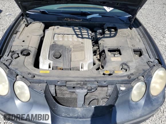 ✅ 2004 Kia Amanti • VIN: KNALD124245038424 • Lot: 64931455. Listed on Copart with 249,185 mi. Free auction sales archive from the USA and detailed vehicle history report at DreamBid. Image 11.