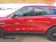 ✅ 2019 Jaguar F-Pace 25t Premium • VIN: SADCJ2GX7KA367844 • Lot: 43490679. Wystawiony na IAAI z przebiegiem 80 486 mil. Bezpłatny archiwum sprzedaży aukcyjnych z USA i szczegółowy raport historii pojazdu na DreamBid. Zdjęcie 15.