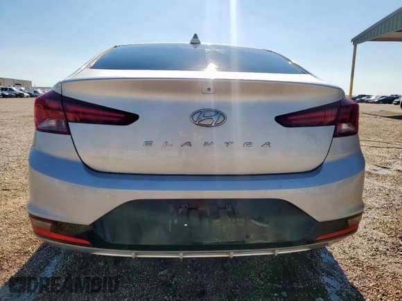 ✅ 2020 Hyundai Elantra SEL • VIN: 5NPD84LF1LH511435 • Lot: 90038995. Listed on Copart with 147,520 mi. Free auction sales archive from the USA and detailed vehicle history report at DreamBid. Image 6.