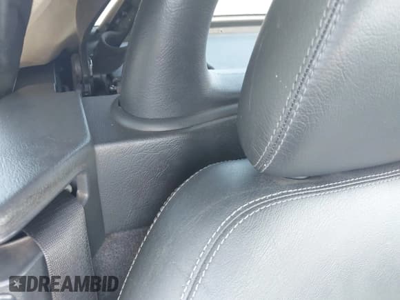 ✅ 2001 Mercedes-Benz SLK 230/320 • VIN: WDBKK65FX1F188655 • Lot: 42572890. Listed on IAAI with 150,639 mi. Free auction sales archive from the USA and detailed vehicle history report at DreamBid. Image 8.